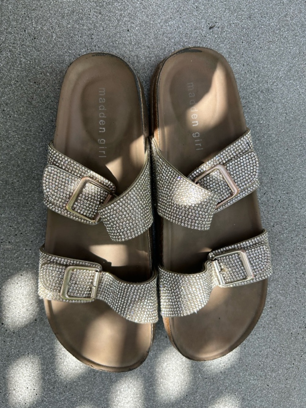 LIKE NEW Madden Girl Sparkle Slide Sandals - size 8 - Picture 5 of 6